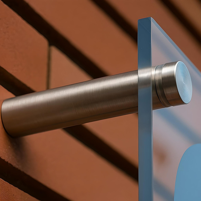 Gedemonteerde RVS afstandhouder in zilverkleur – 12mm diameter, 80mm lengte, alle losse delen